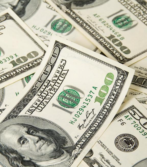 纽约汇市:美元小幅上涨 日元持稳