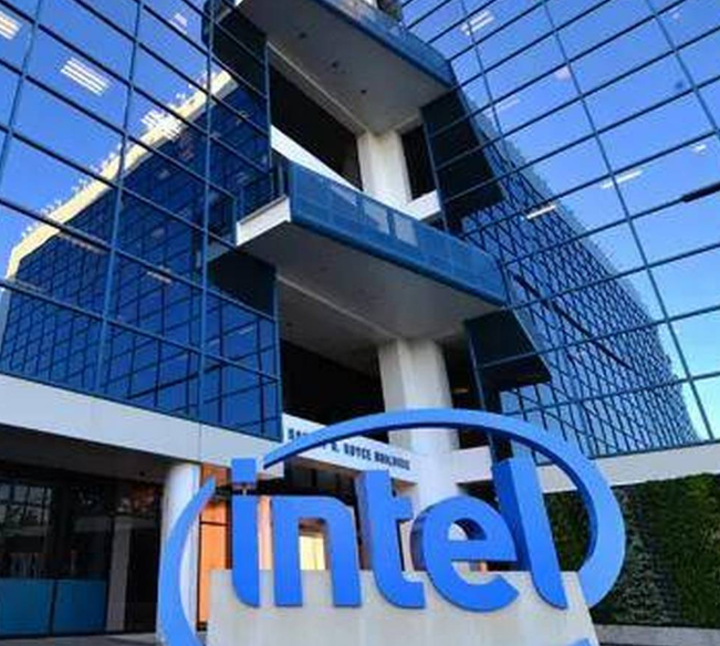 英特尔第三季利润超预期 股价盘后上涨7%